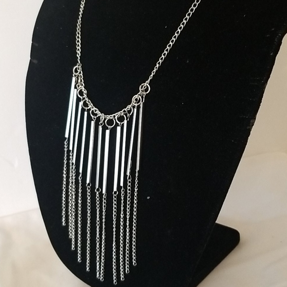 ICICLE Minimalist Silver Necklace - Picture 3 of 3